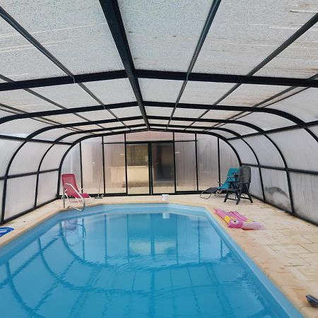 Maison A La Campagne Avec Piscine Flayat 外观 照片