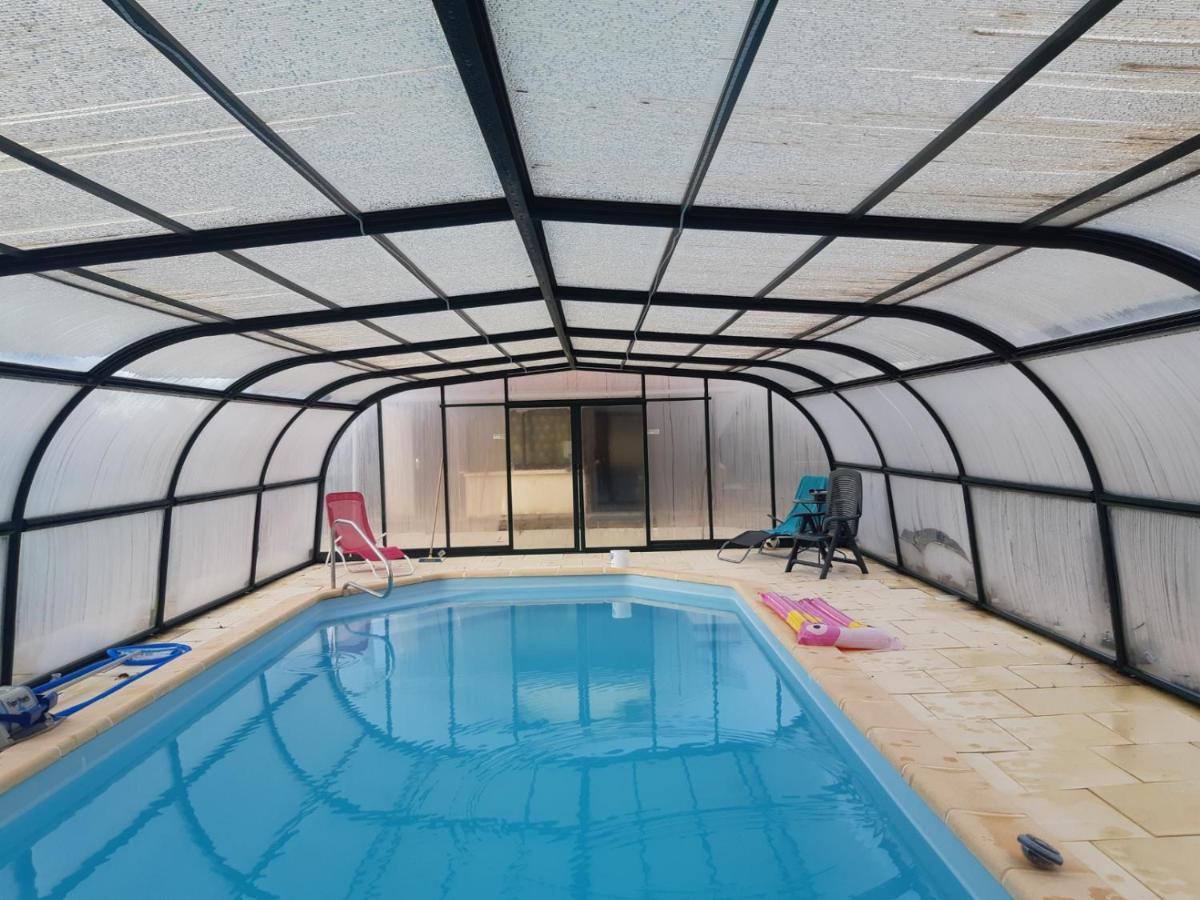 Maison A La Campagne Avec Piscine Flayat 外观 照片