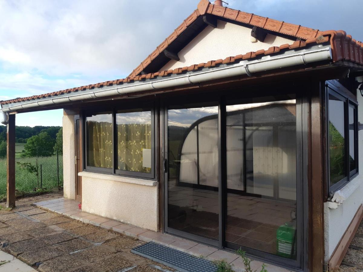 Maison A La Campagne Avec Piscine Flayat 外观 照片