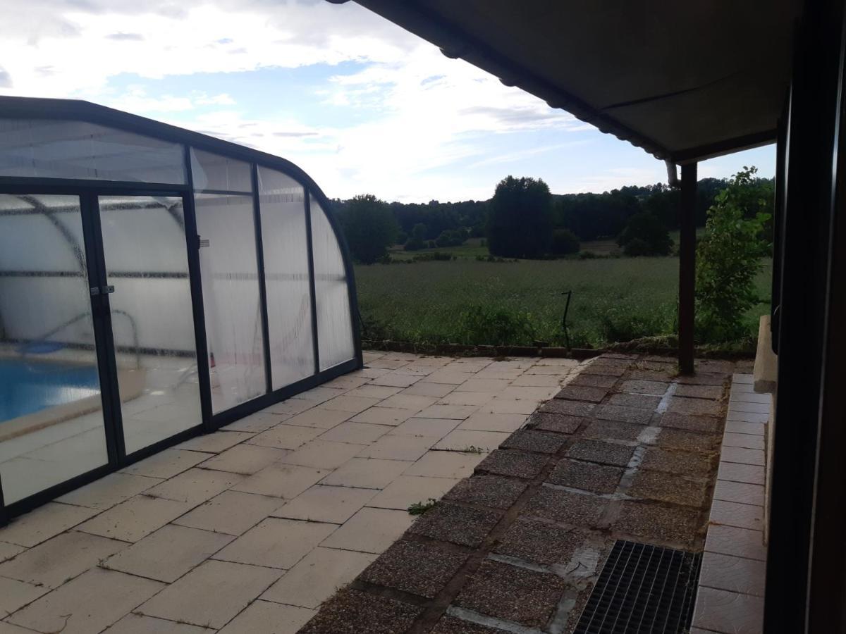 Maison A La Campagne Avec Piscine Flayat 外观 照片