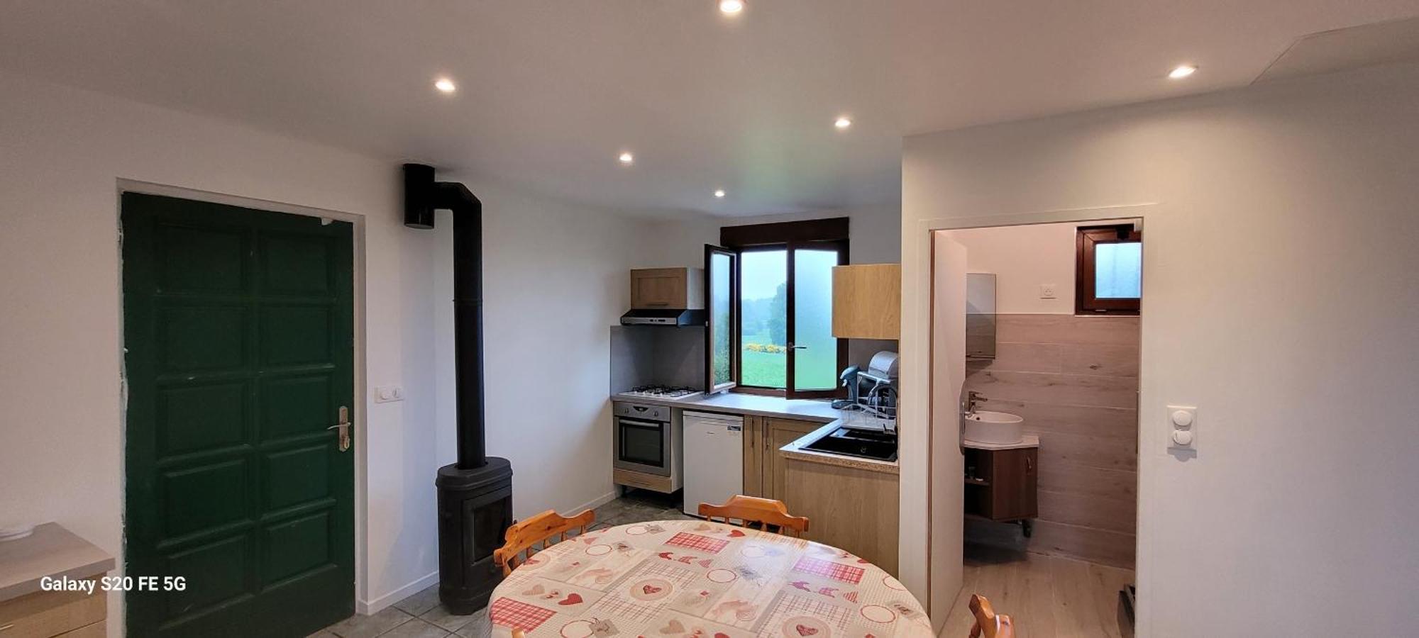 Maison A La Campagne Avec Piscine Flayat 外观 照片